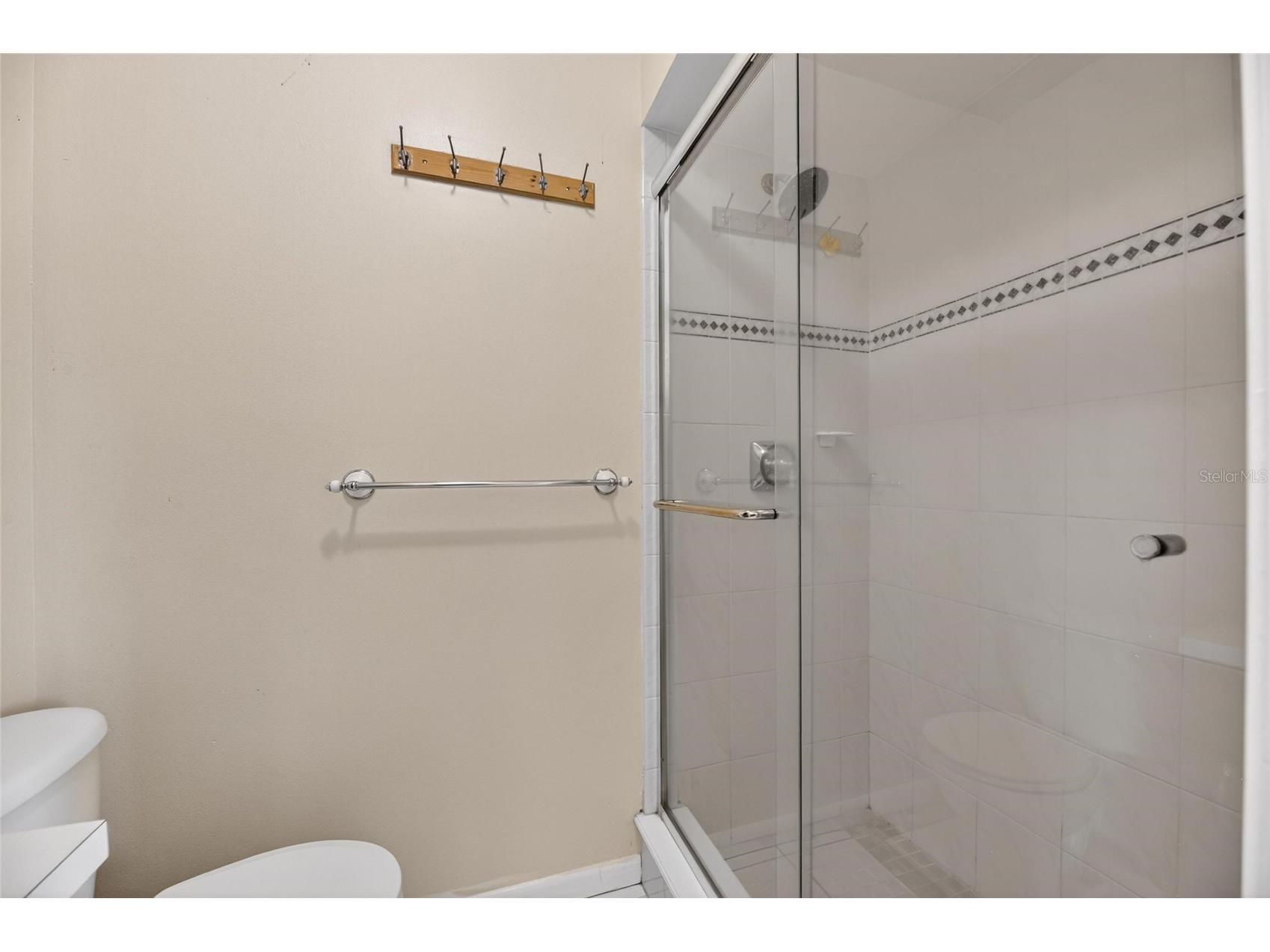 5001 Whiteway Drive Tampa FL 33617 TB8513974 image30