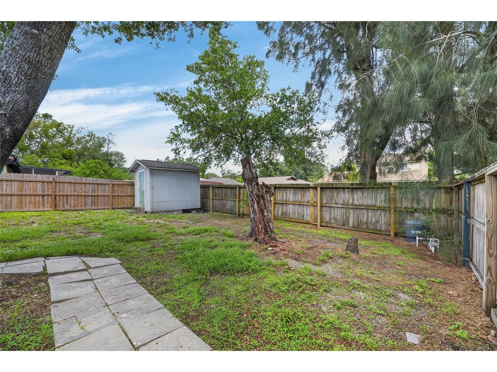 5001 Whiteway Drive Tampa FL 33617 TB8513974 image34