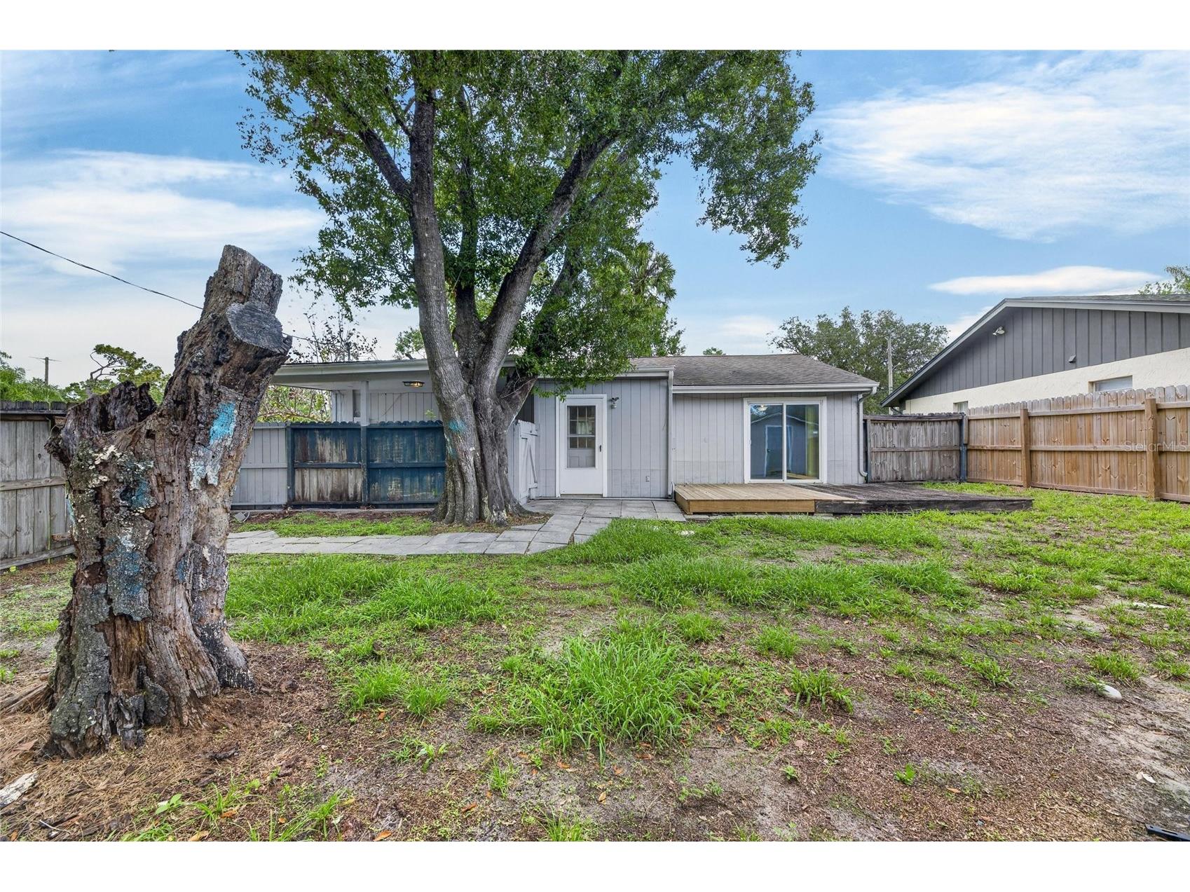 5001 Whiteway Drive Tampa FL 33617 TB8513974 image36