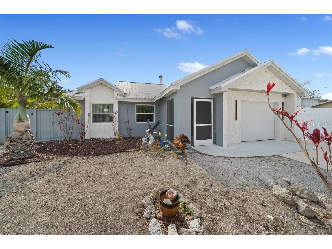 5002 Bunyan Street Sarasota FL 34232 A4640793 image1