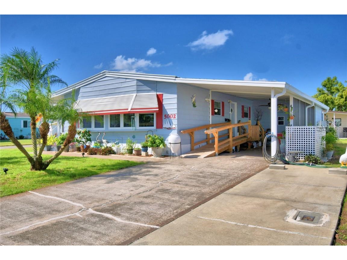 5002 Lodgewood Drive Lakeland FL 33810 - Retention pond L4948170 image1