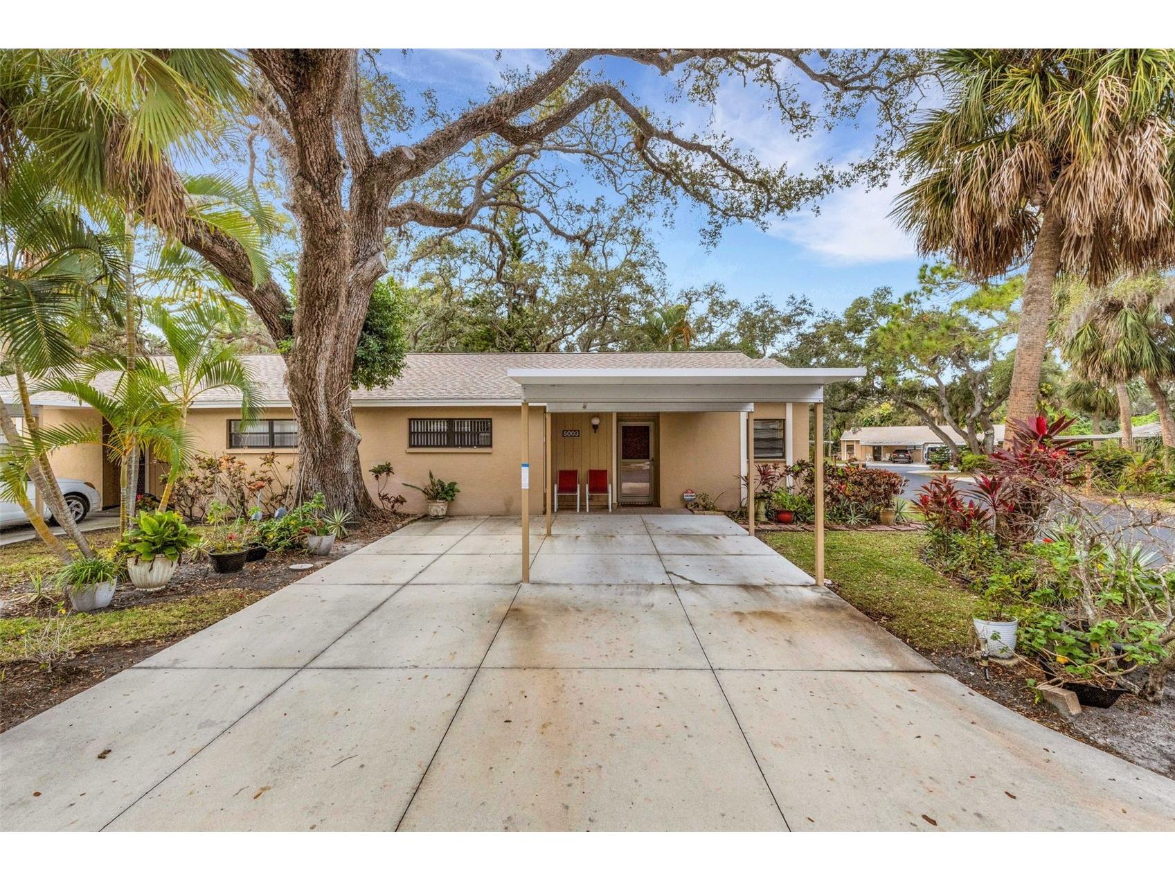 5003 Village Gardens Drive #39 Sarasota FL 34234 A4677698 image1