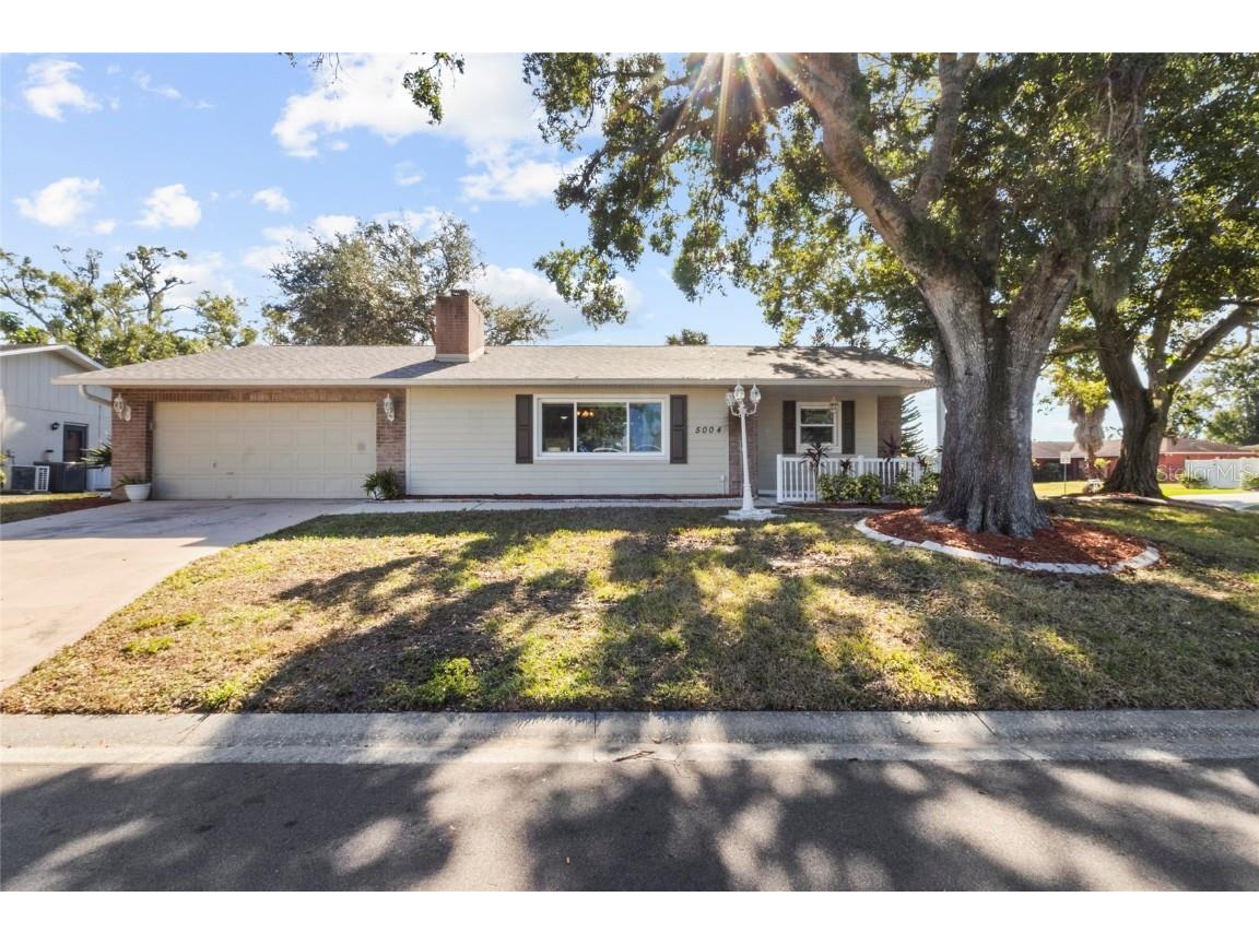 5004 Brandeis Circle N Sarasota FL 34243 A4671514 image1