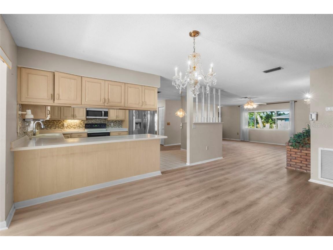 5004 Brandeis Circle N Sarasota FL 34243 A4671514 image13