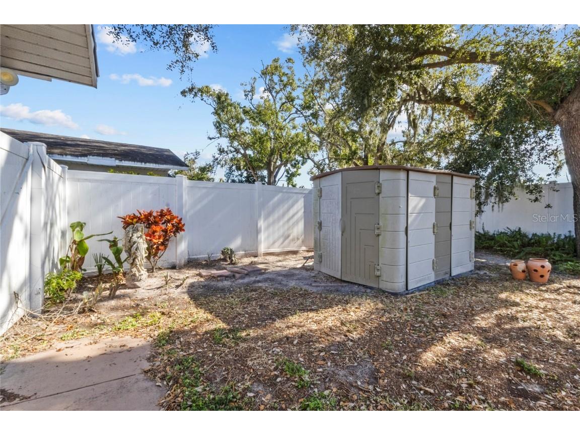 5004 Brandeis Circle N Sarasota FL 34243 A4671514 image32