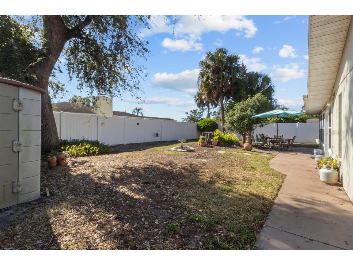 5004 Brandeis Circle N Sarasota FL 34243 A4671514 image34