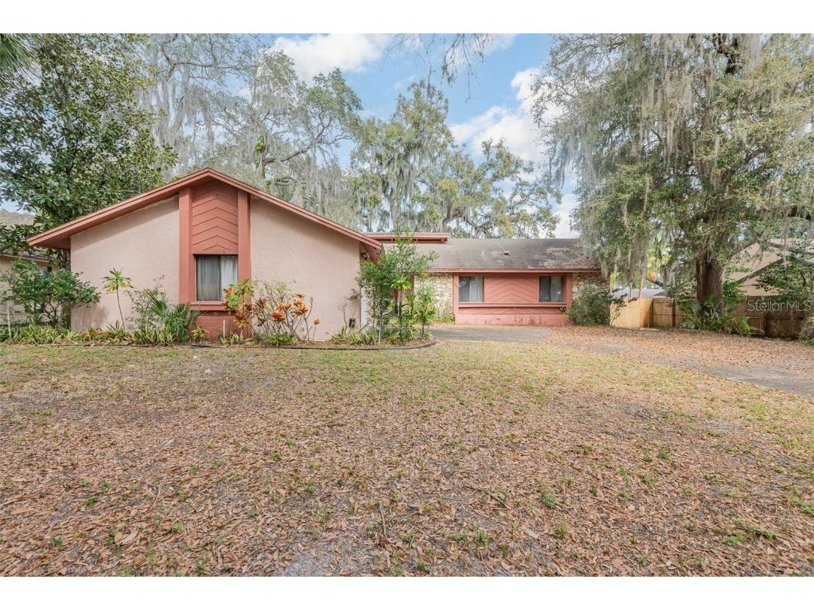 5004 Briar Oaks Circle Orlando FL 32808 O6177654 image1