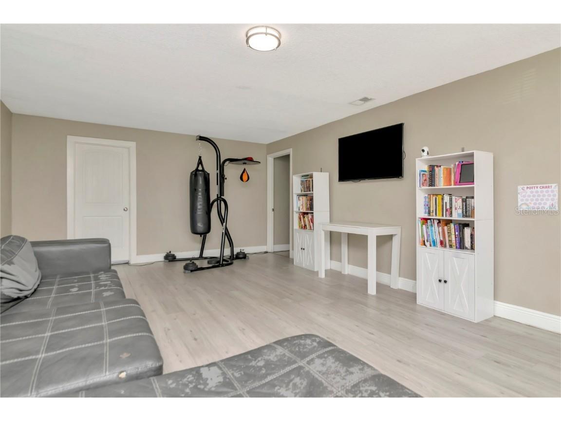 5004 E Seneca Avenue Tampa FL 33617 TB8421927 image14