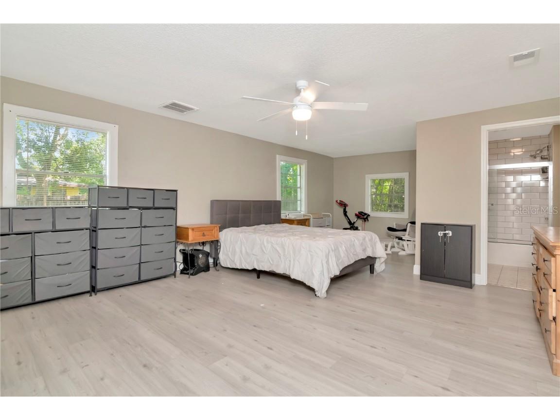 5004 E Seneca Avenue Tampa FL 33617 TB8421927 image16