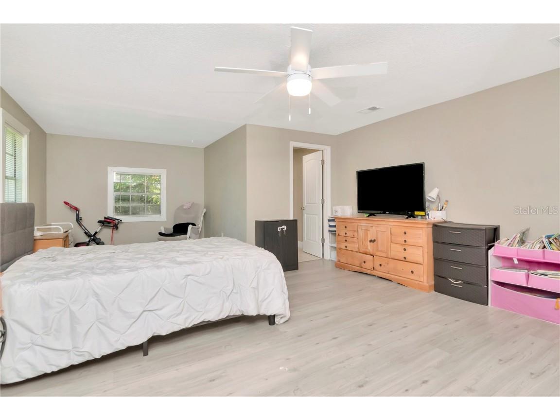 5004 E Seneca Avenue Tampa FL 33617 TB8421927 image17