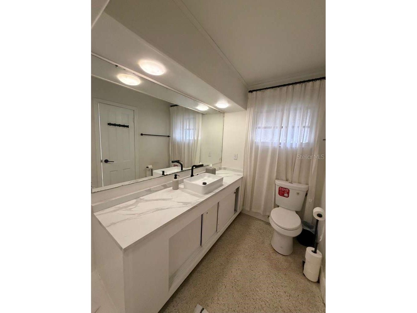 5004 Medalist Road Sarasota FL 34243 A4693482 image18
