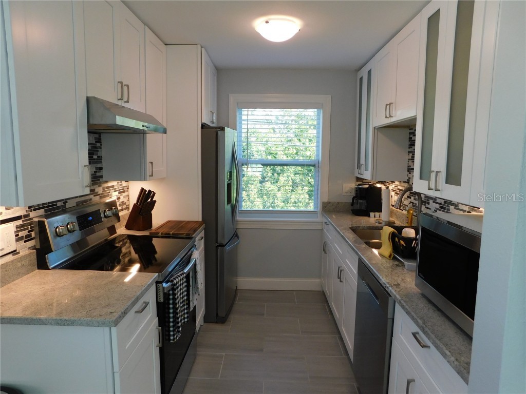 5005.5 5th Avenue S Saint Petersburg FL 33707 TB8366537 image2