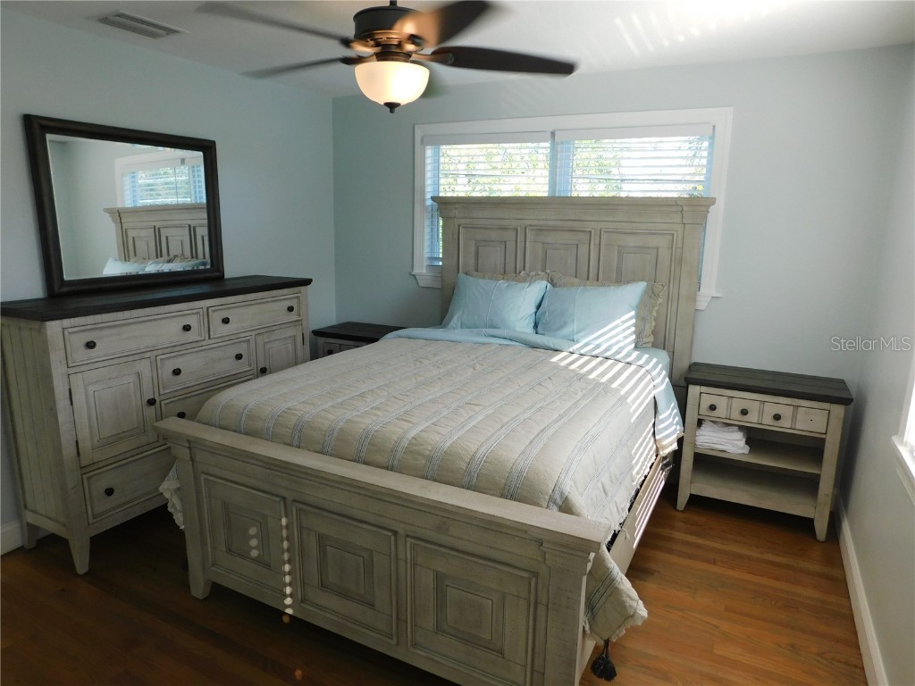 5005.5 5th Avenue S Saint Petersburg FL 33707 TB8366537 image6