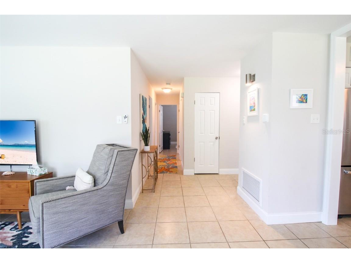 5005 Bee Ridge Road Sarasota FL 34233 A4545324 image5