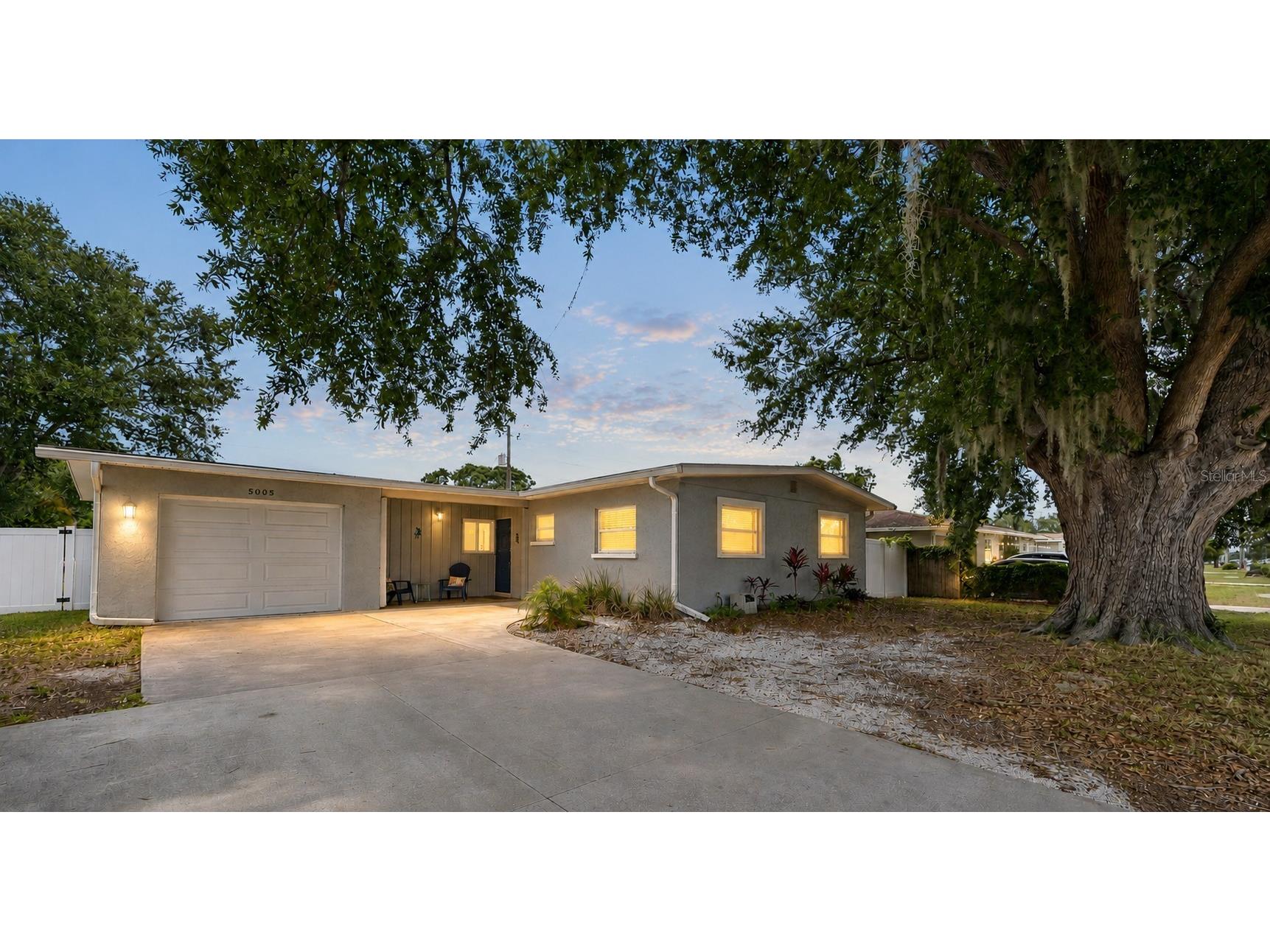 5005 Bee Ridge Road Sarasota FL 34233 TB8517363 image1