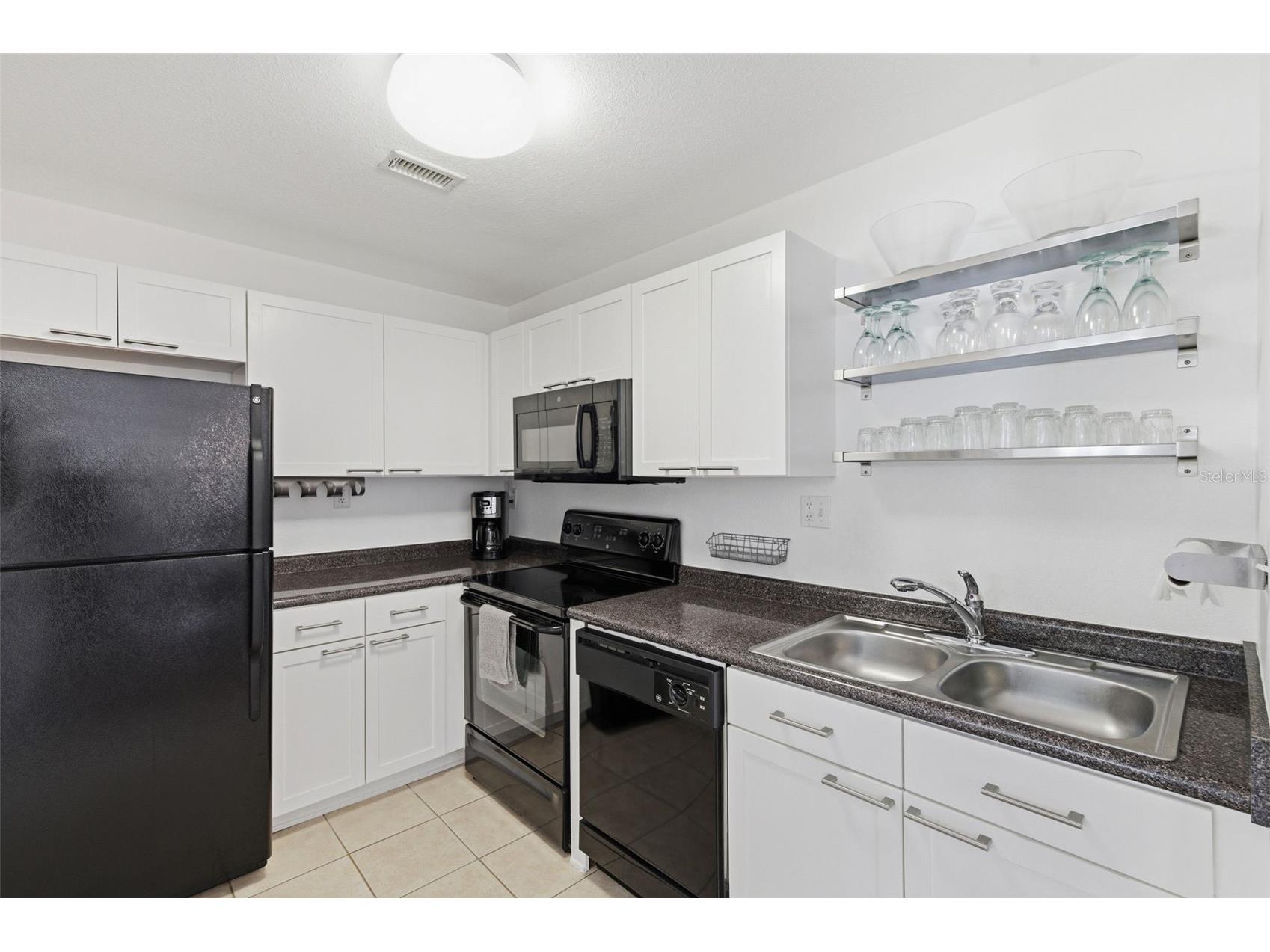 5005 Coquina Key Drive SE #E Saint Petersburg FL 33705 TB8487712 image10