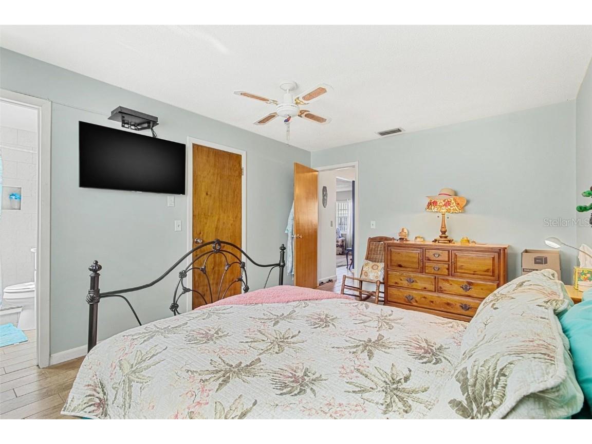 5005 Lily Street Place N Pinellas Park FL 33782 TB8329804 image9