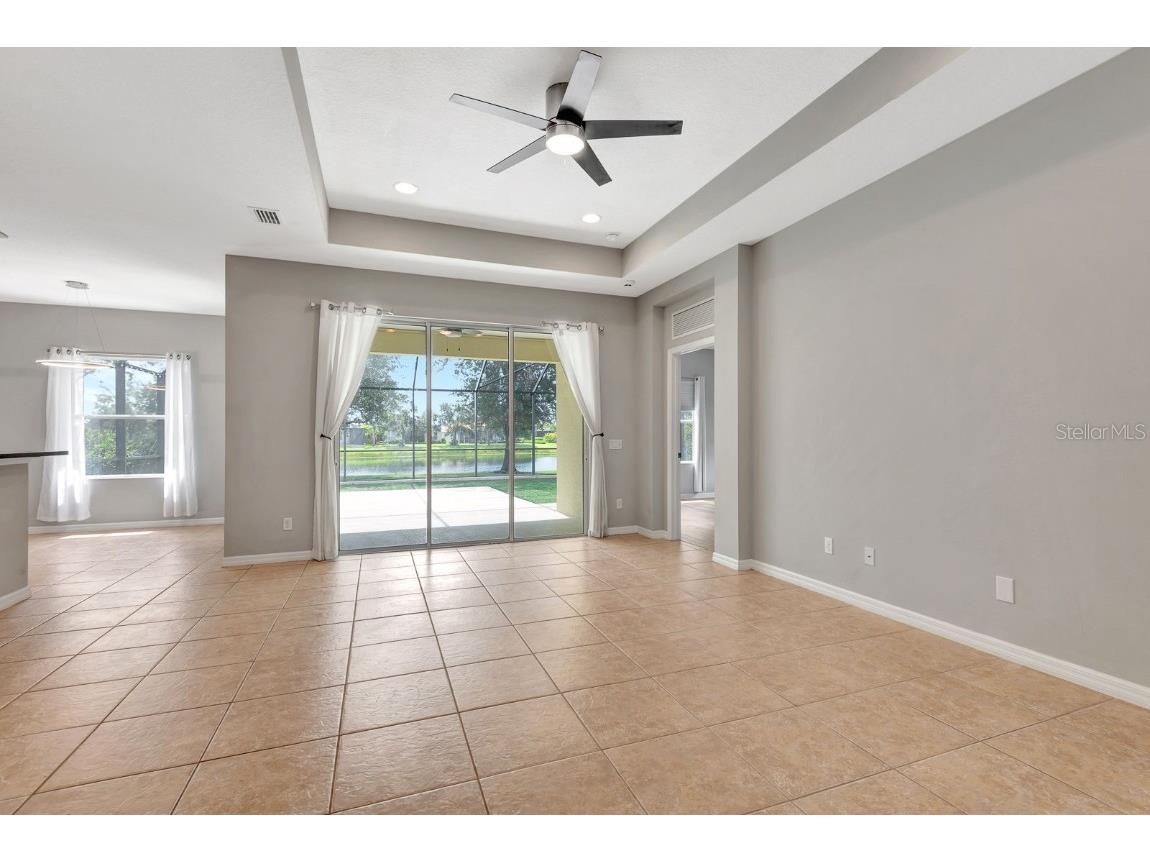 5005 Torrey Pines Run Bradenton FL 34211 A4675489 image3