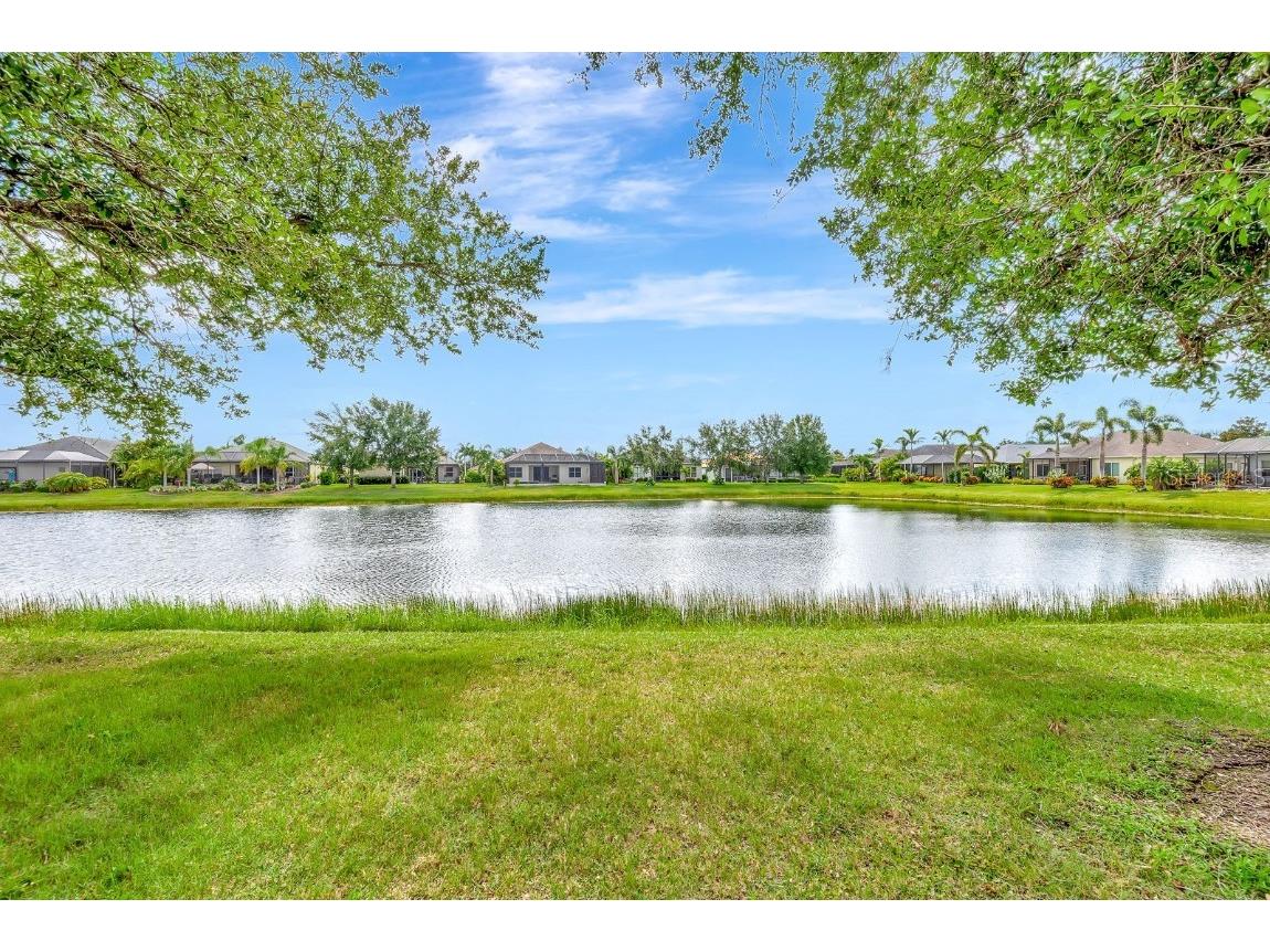 5005 Torrey Pines Run Bradenton FL 34211 A4675489 image53