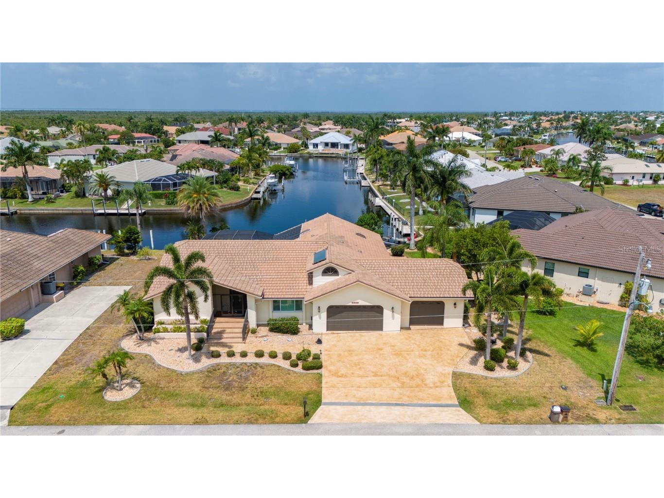 5005 Ussepa Court Punta Gorda FL 33950 - CASEY KEY CANAL C7492891 image1
