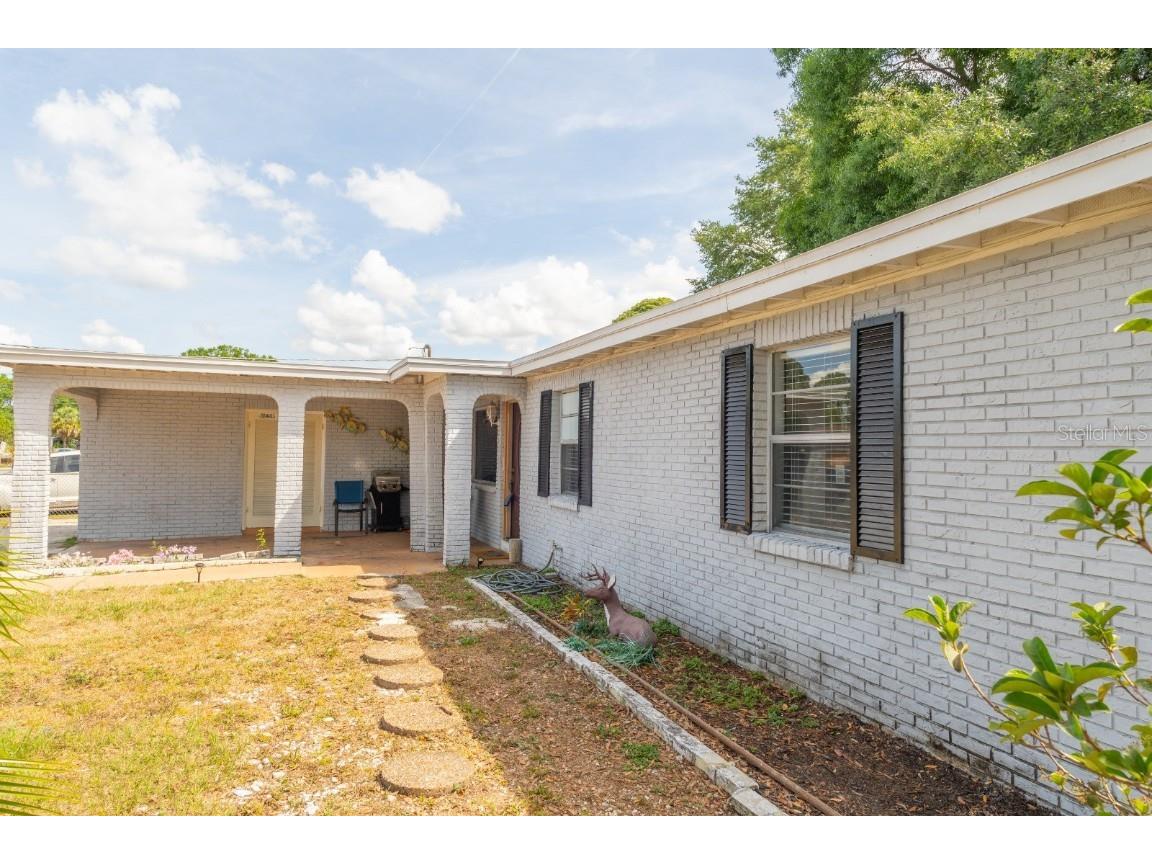 5006 S 86th Street Tampa FL 33619 L4936306 image1