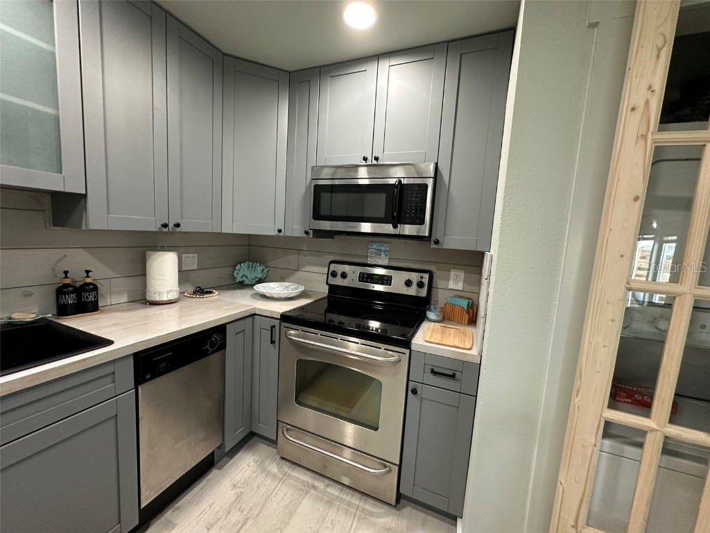 5006 Starfish Dr Se #A Saint Petersburg FL 33705 - LITTLE BAYOU / TAMPA BAY TB8418577 image7