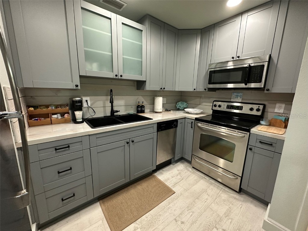 5006 Starfish Dr Se #A Saint Petersburg FL 33705 - LITTLE BAYOU / TAMPA BAY TB8418577 image9