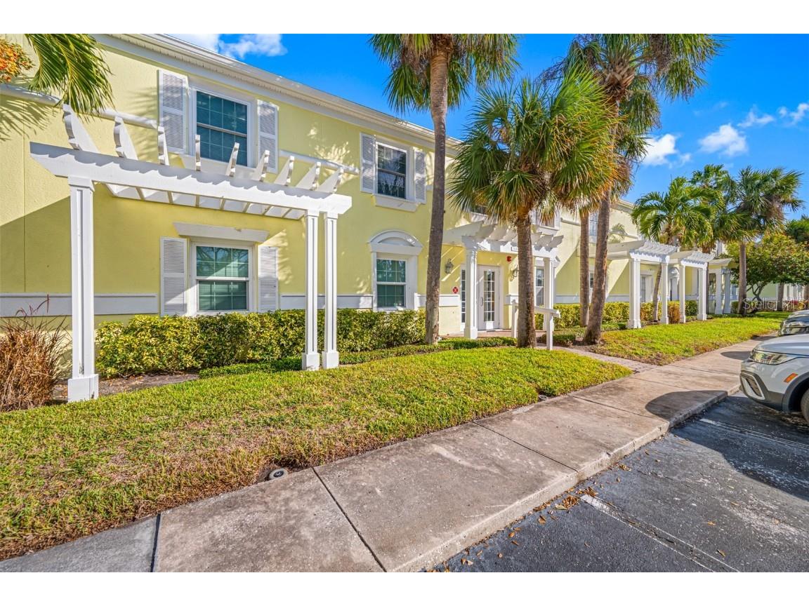5006 Starfish Drive SE #C Saint Petersburg FL 33705 TB8327604 image1