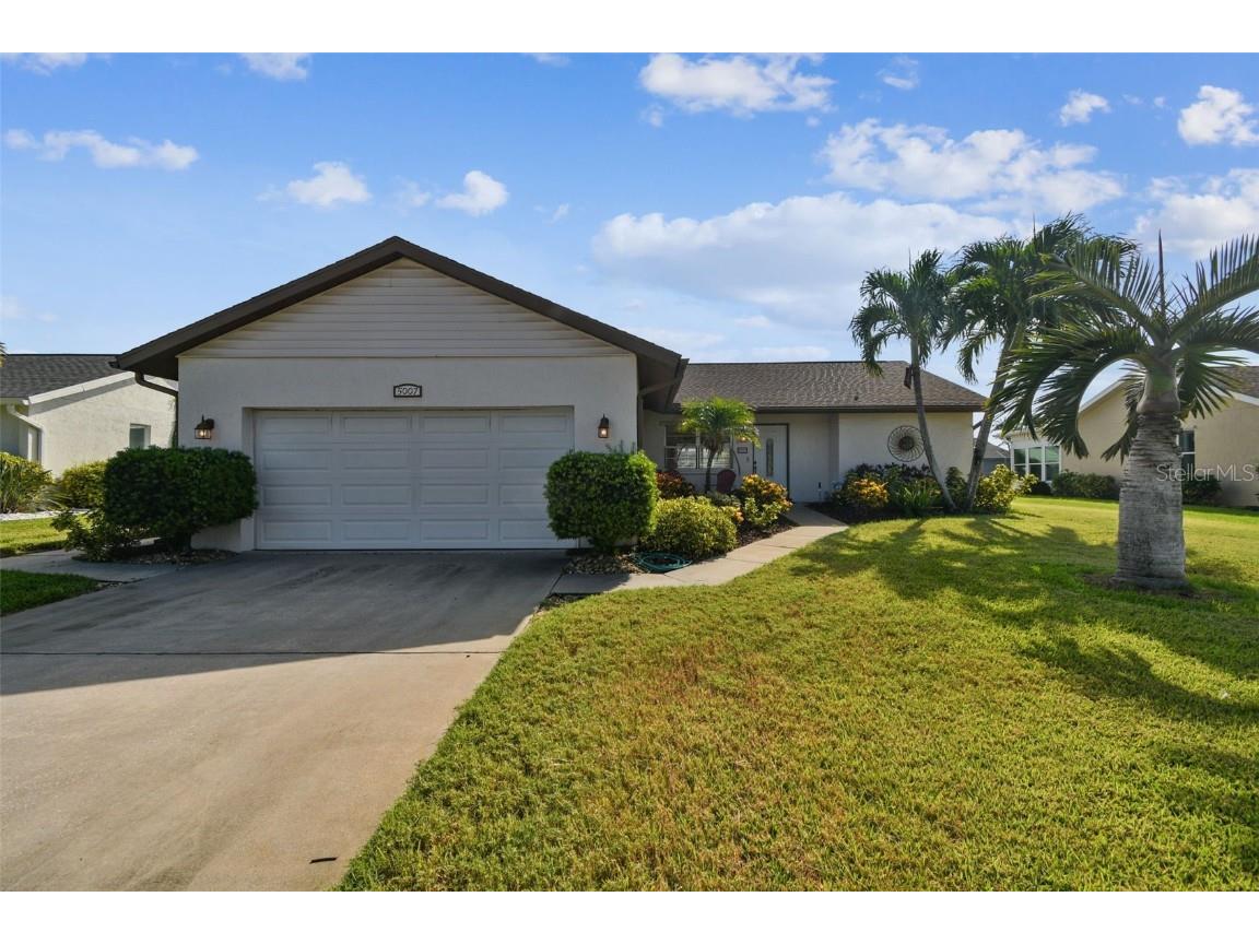 5007 Mangrove Point Road Bradenton FL 34210 - CANAL TO SARASOTA BAY U8215561 image1