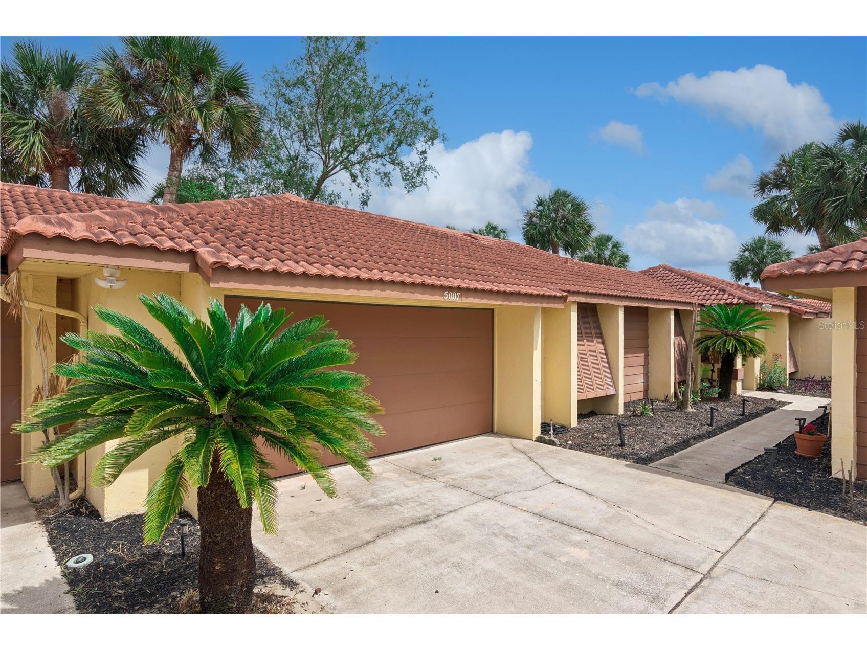 5007 Nassau Circle #2 Orlando FL 32808 O6398846 image1