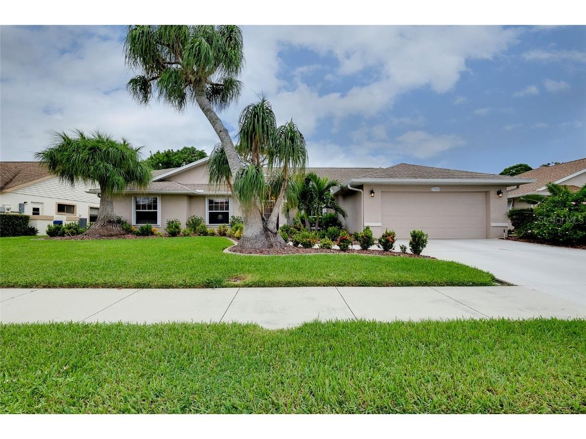 5007 Southern Pine Circle Venice FL 34293 A4622797 image1