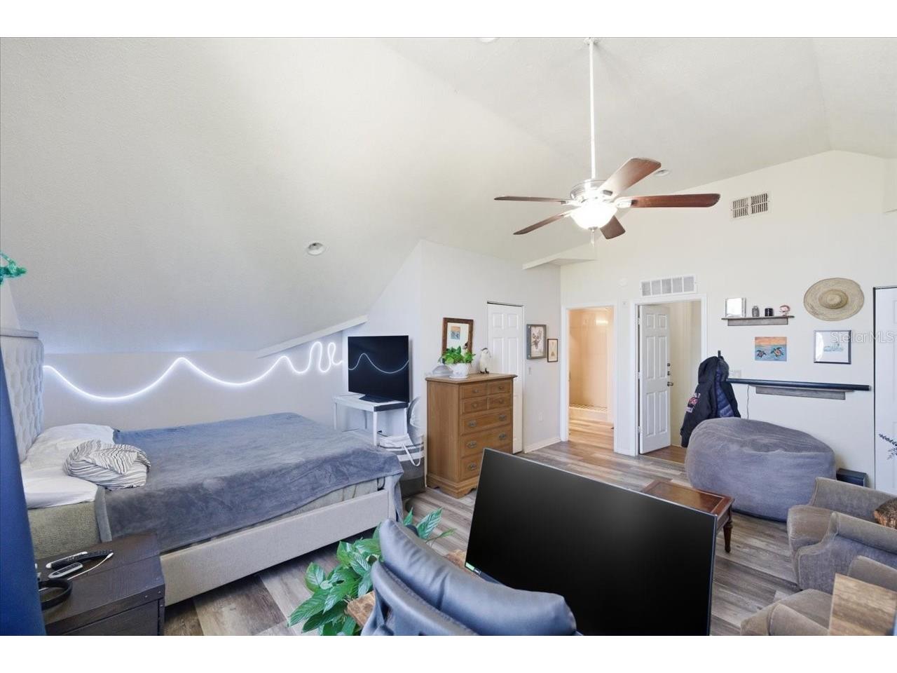 5007 Sunridge Palms Drive Tampa FL 33617 TB8498246 image25
