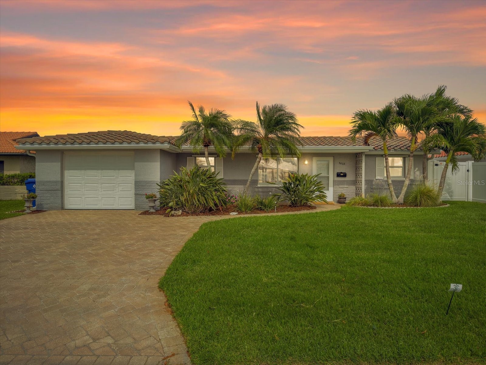 5008 Dory Drive New Port Richey FL 34652 W7886543 image1