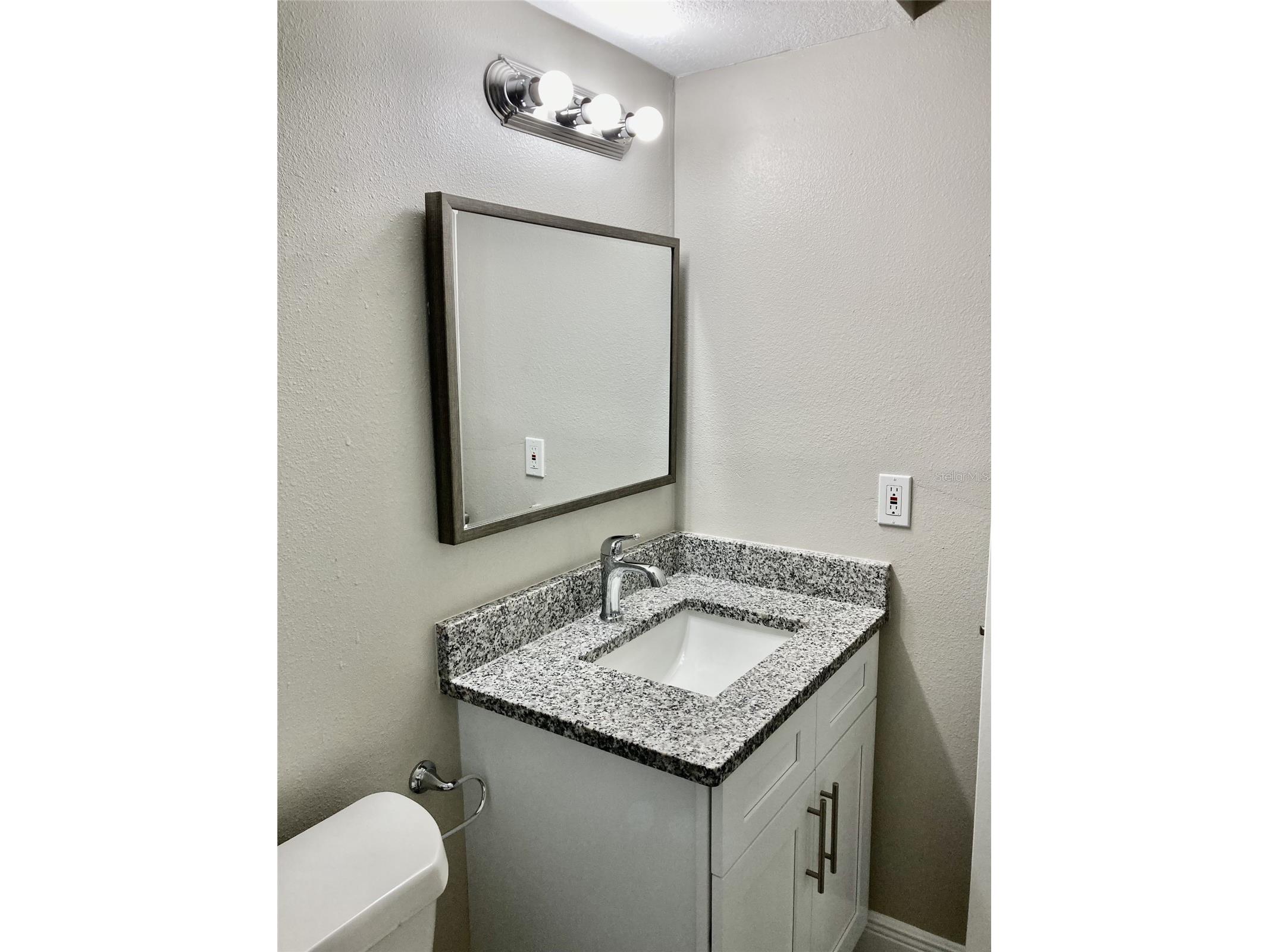 5008 Manatee Avenue W #2 Bradenton FL 34209 A4689285 image9