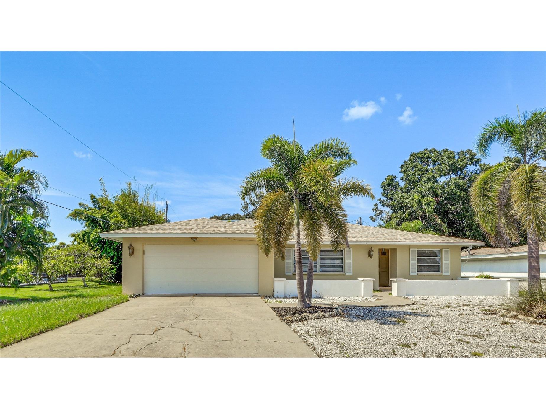 5008 Medalist Road Sarasota FL 34243 A4691382 image1