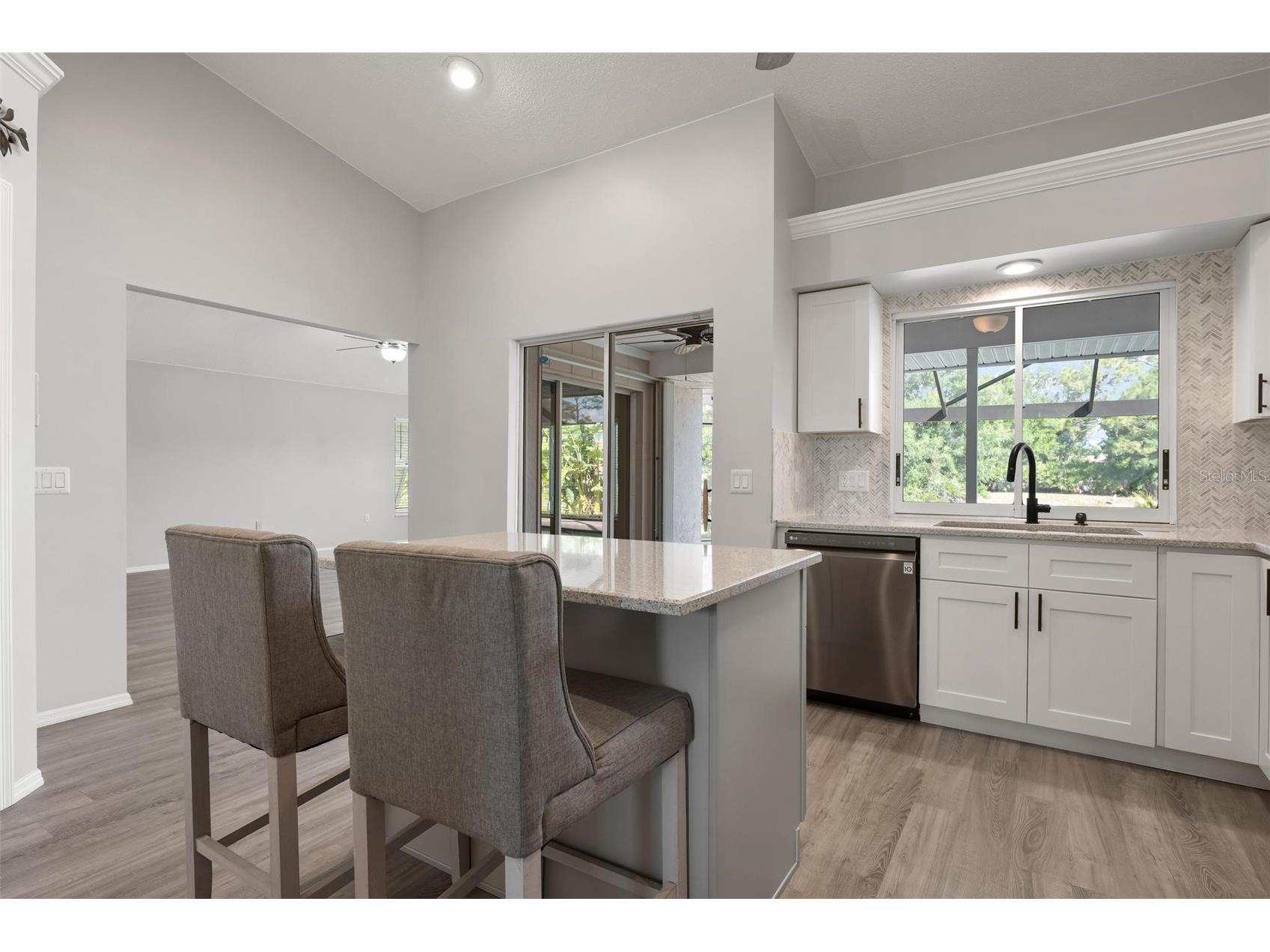 5009 Southern Pine Circle Venice FL 34293 - SOUTHWOOD POND N6143119 image13