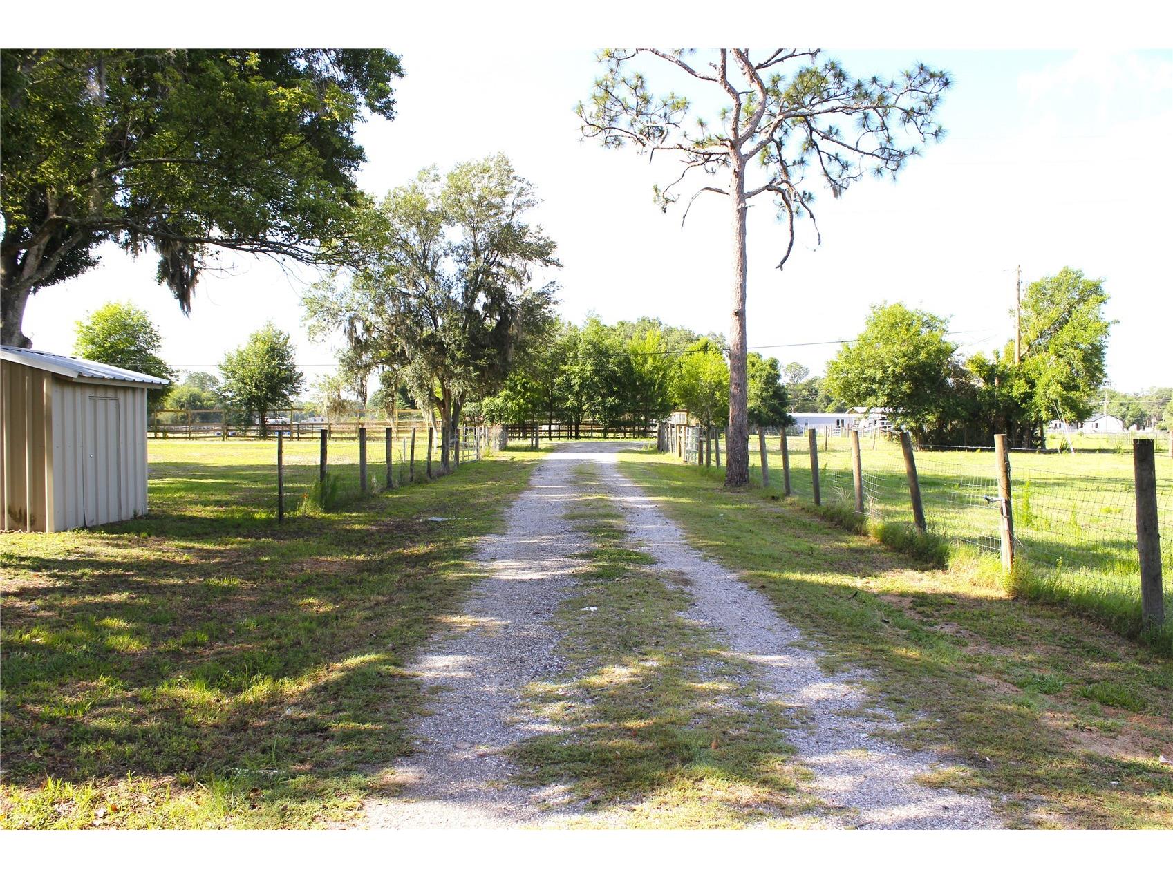 5009 Vaughn Road Plant City FL 33565 TB8495744 image66