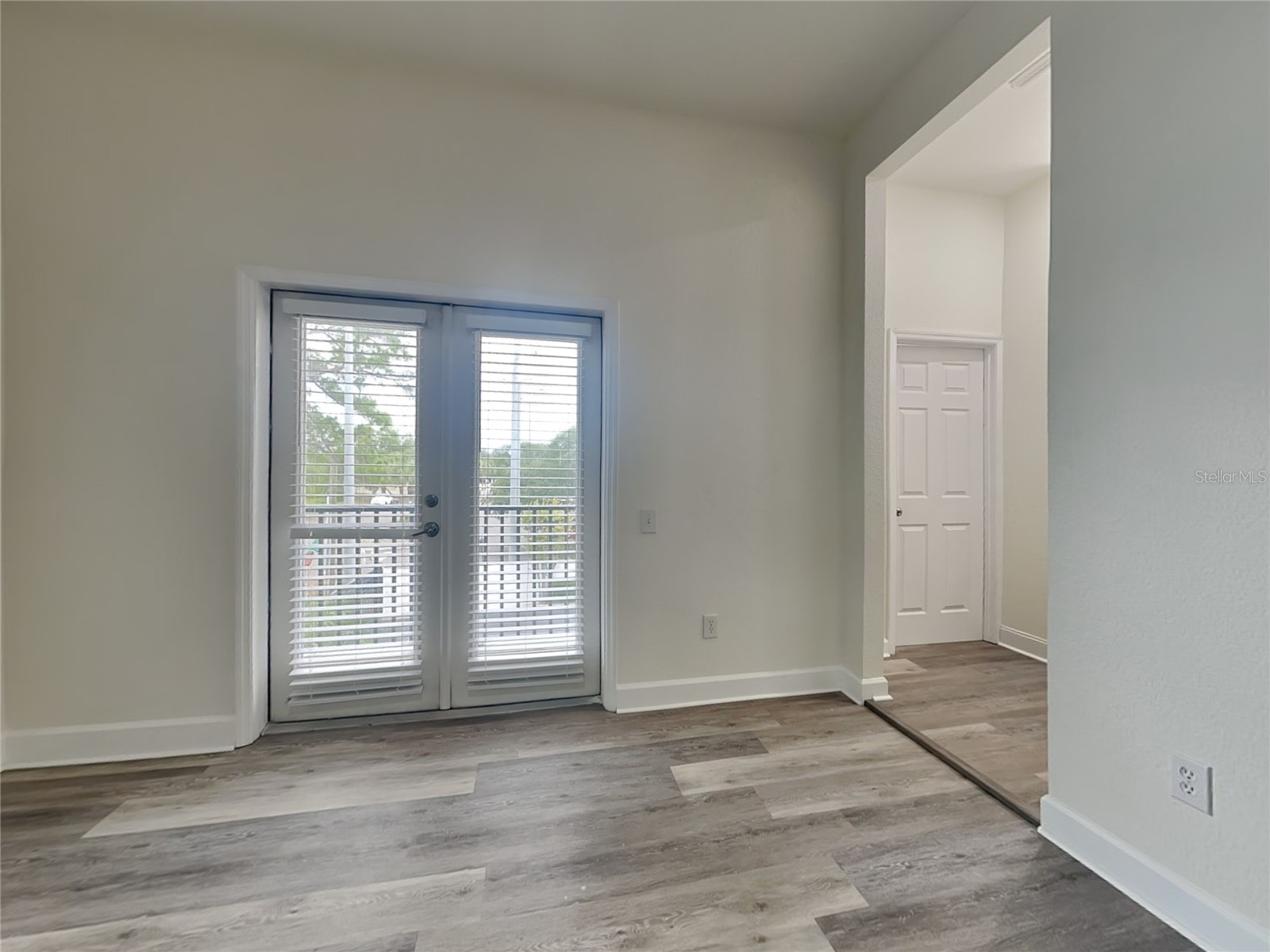 501 100th Avenue N Saint Petersburg FL 33702 TB8511718 image54