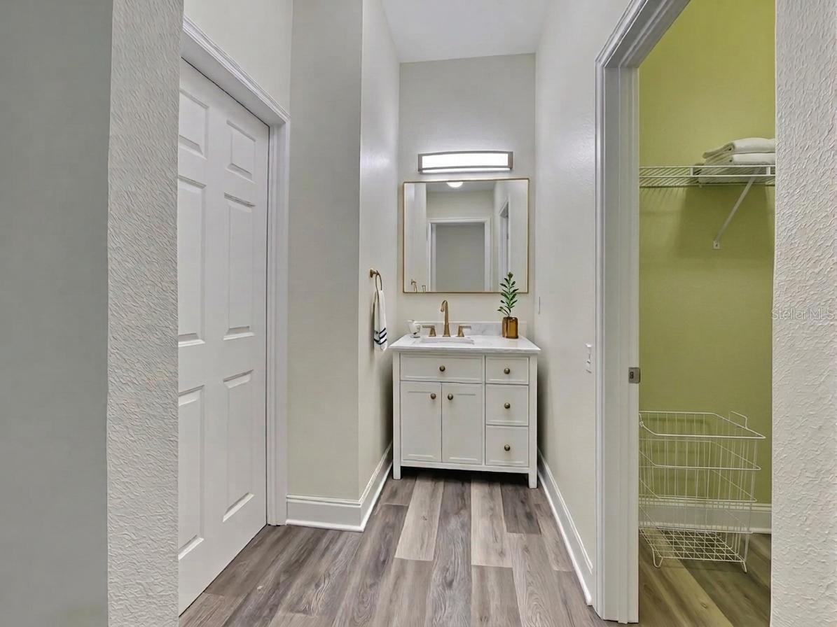 501 100th Avenue N Saint Petersburg FL 33702 TB8511718 image55