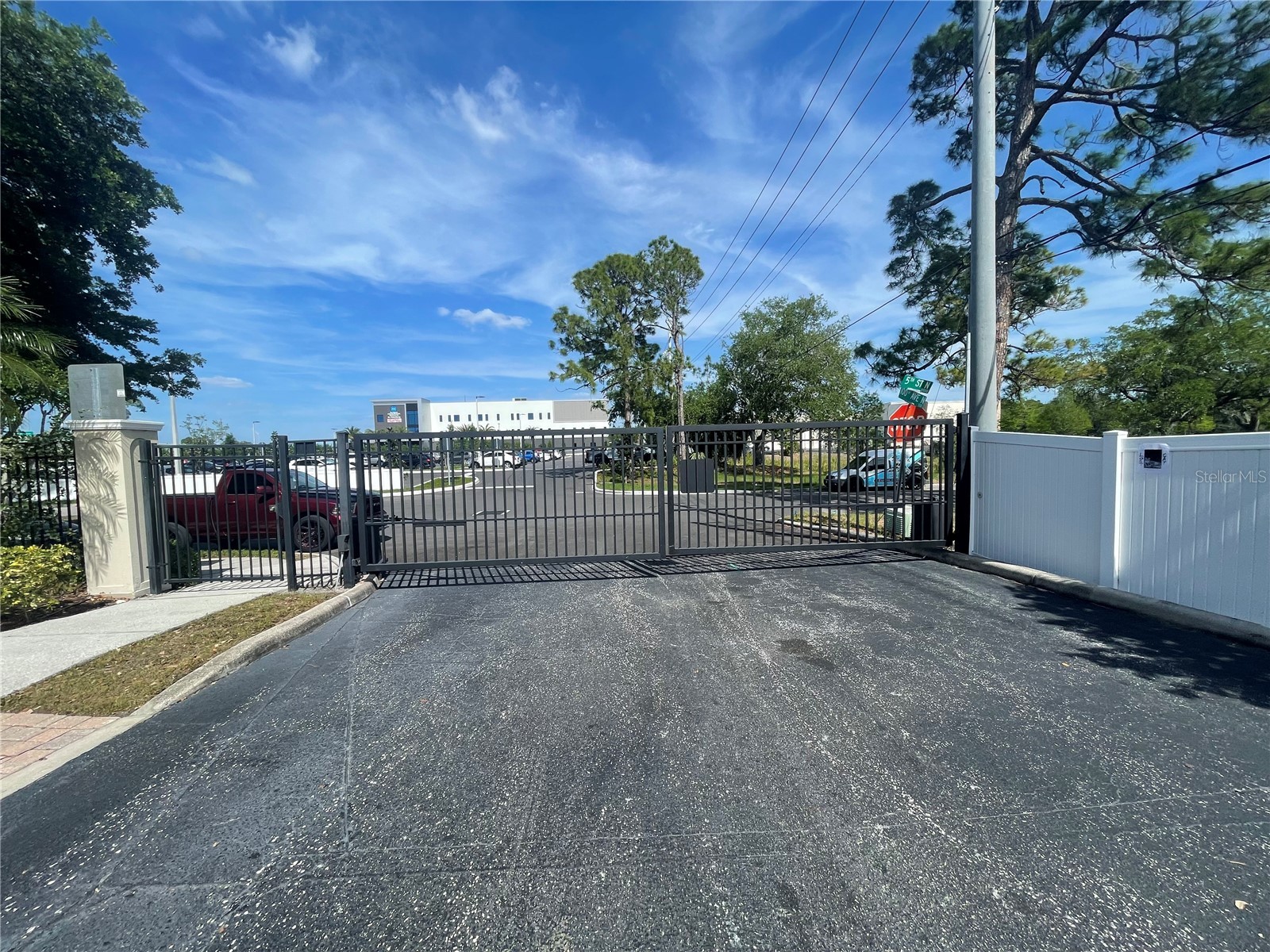 501 100th Avenue N Saint Petersburg FL 33702 TB8511718 image73