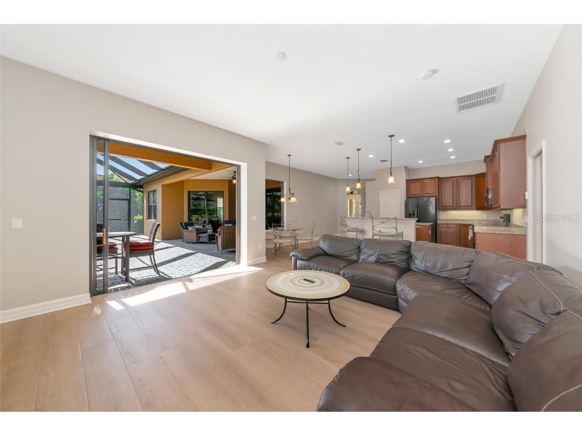 501 169th Court NE Bradenton FL 34212 A4673568 image12