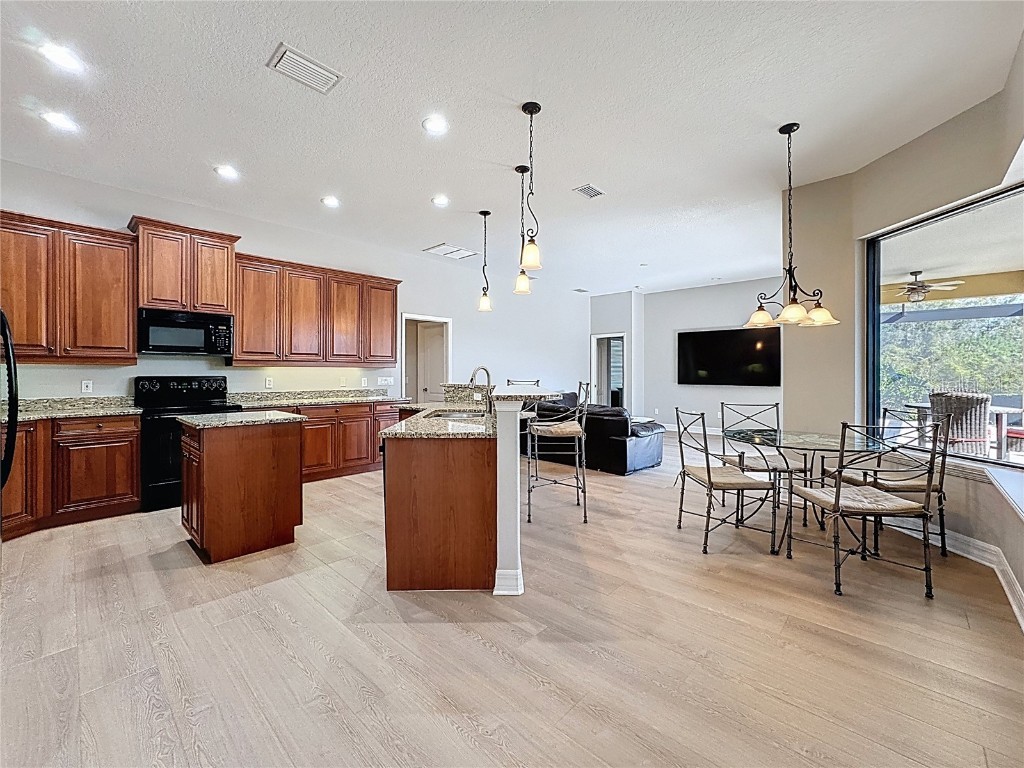 501 169th Court NE Bradenton FL 34212 A4673568 image4