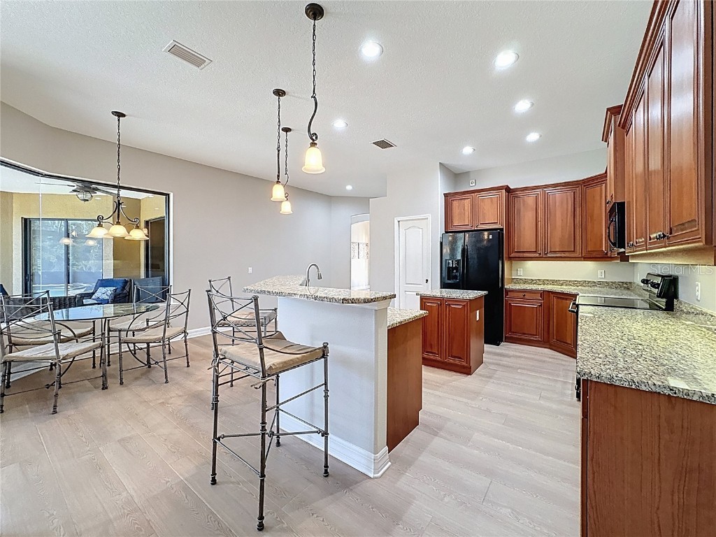 501 169th Court NE Bradenton FL 34212 A4673568 image8