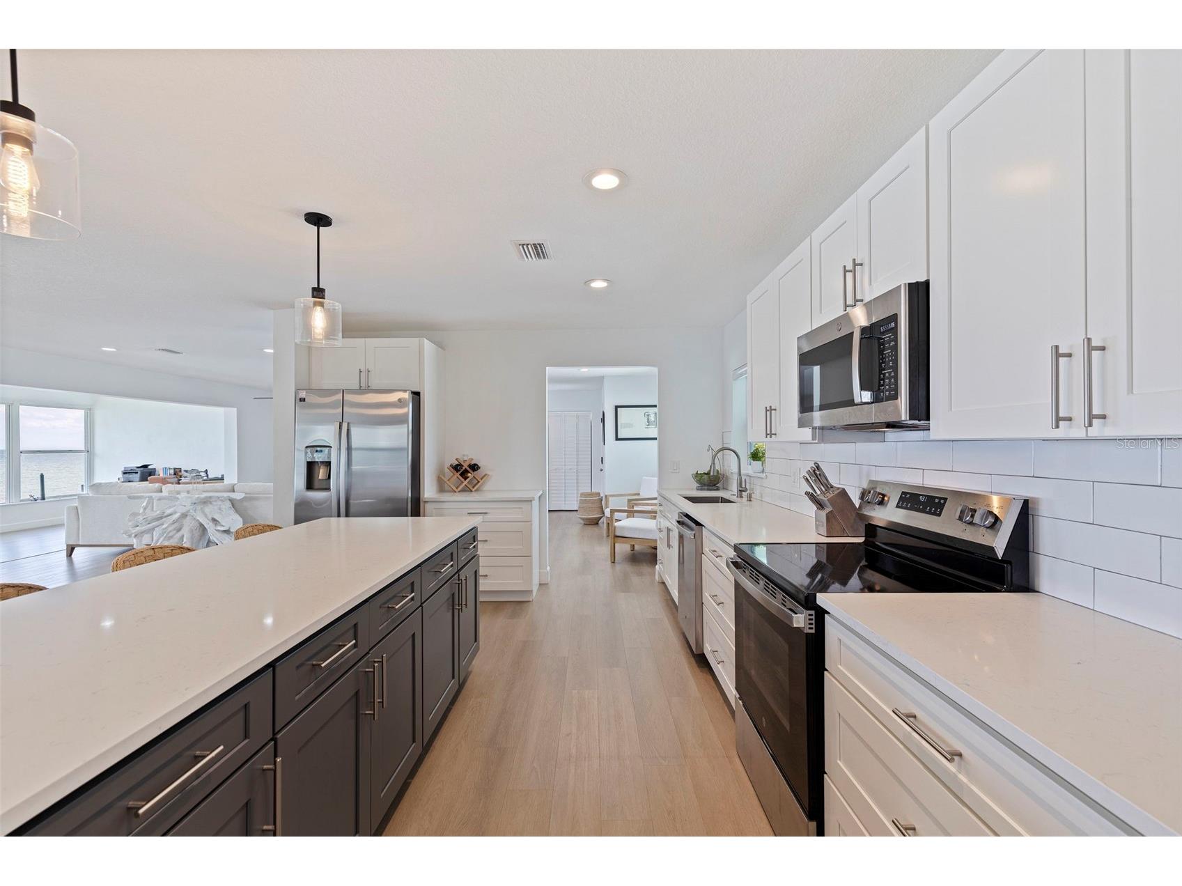 501 22nd Avenue SE Saint Petersburg FL 33705 - TAMPA BAY TB8524366 image20