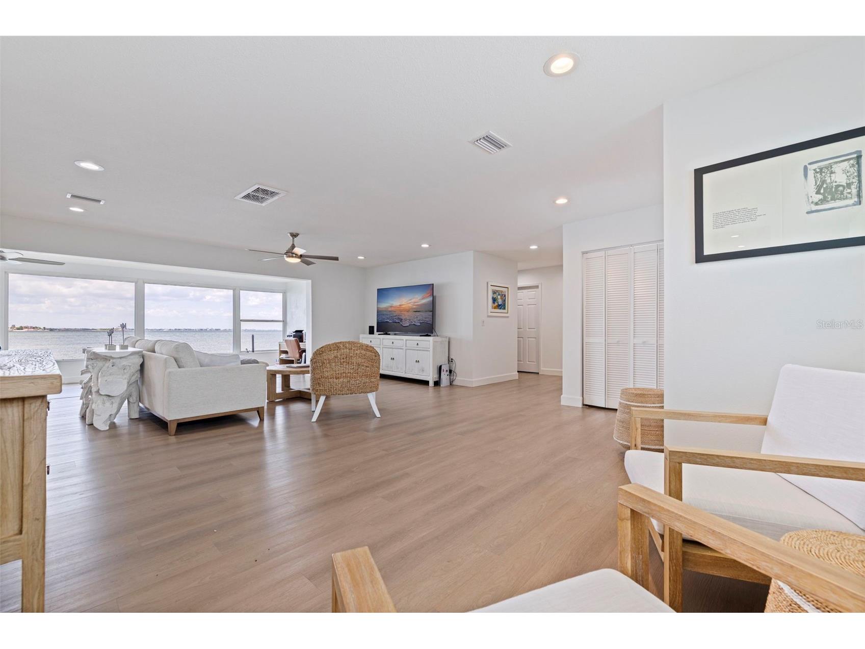 501 22nd Avenue SE Saint Petersburg FL 33705 - TAMPA BAY TB8524366 image5