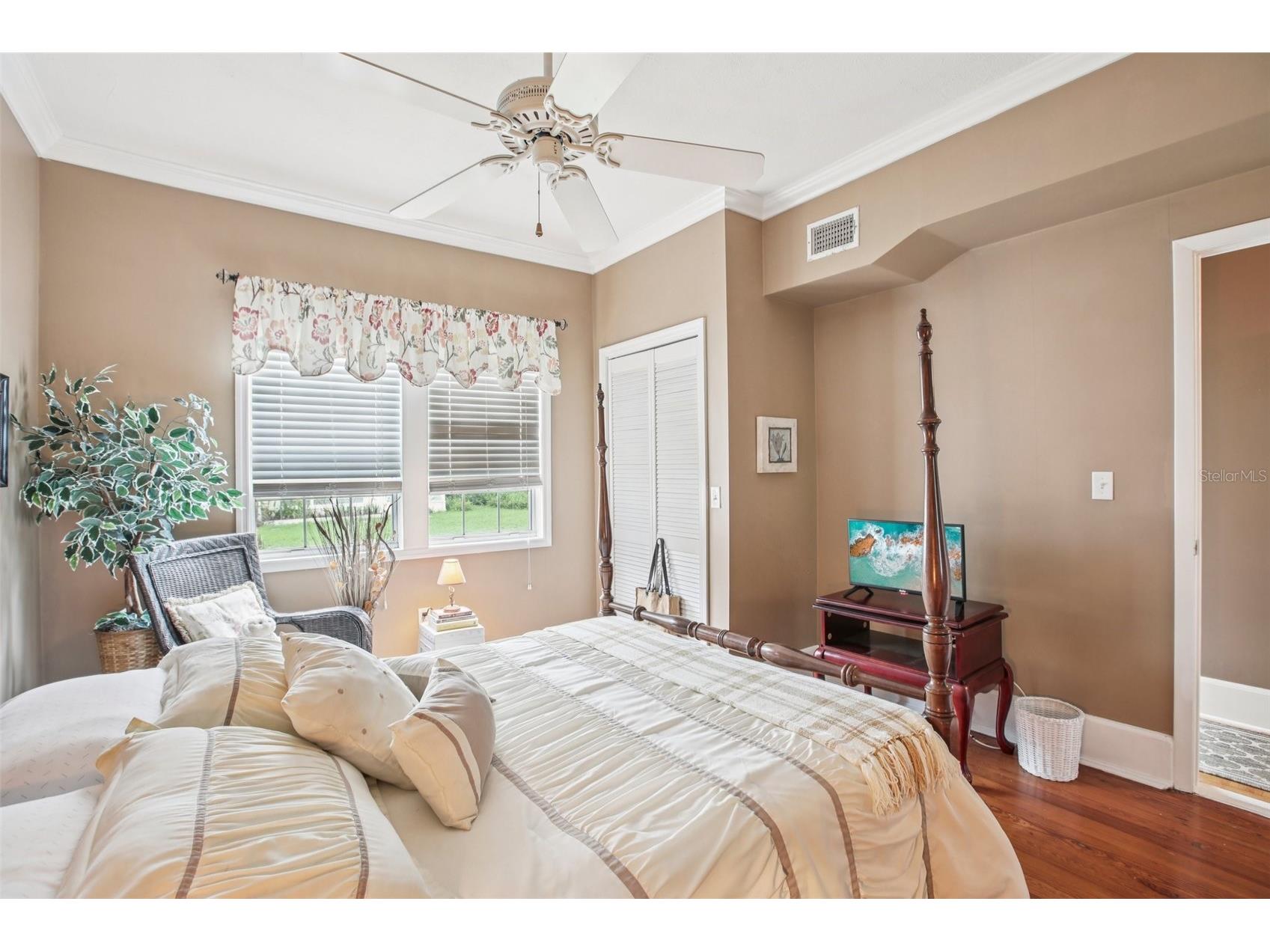 501 32nd Avenue N Saint Petersburg FL 33704 TB8462167 image31