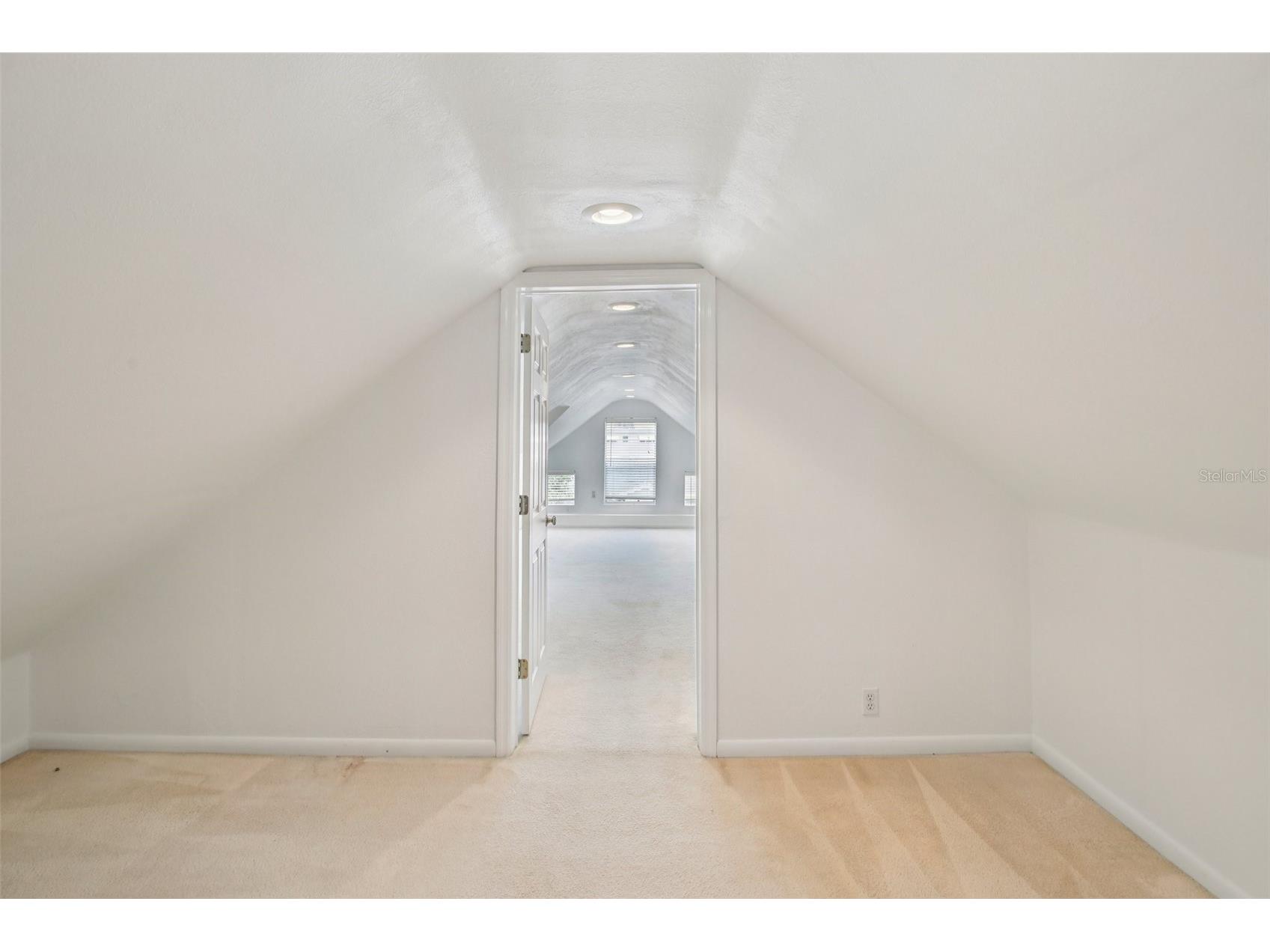 501 32nd Avenue N Saint Petersburg FL 33704 TB8462167 image41