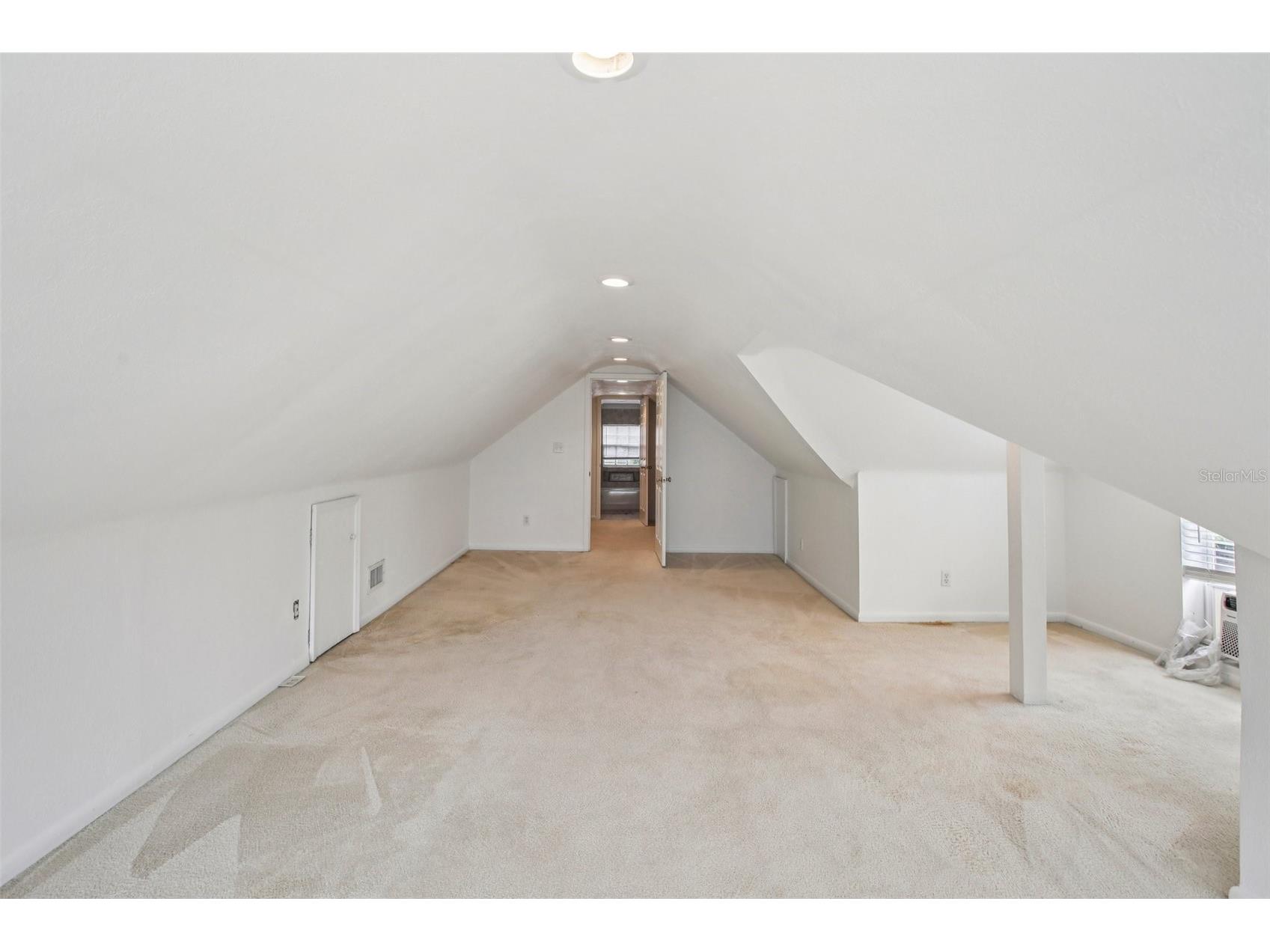 501 32nd Avenue N Saint Petersburg FL 33704 TB8462167 image44