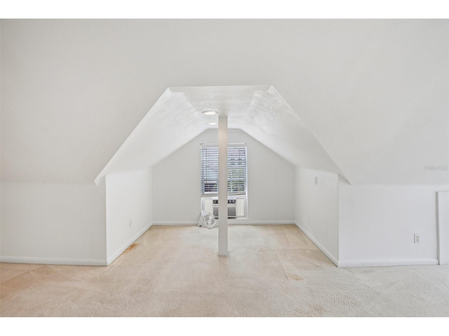 501 32nd Avenue N Saint Petersburg FL 33704 TB8462167 image46