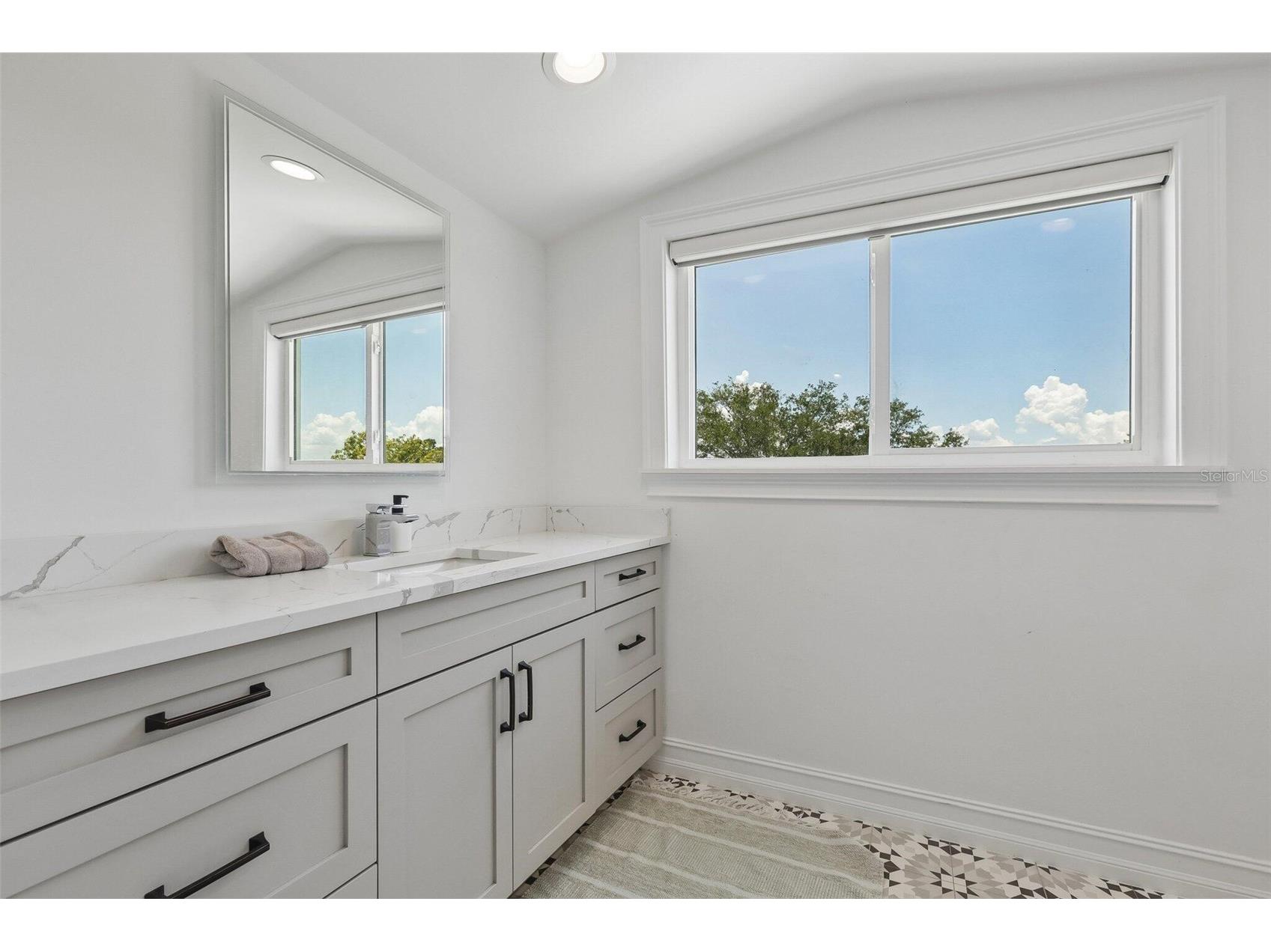501 40th Avenue NE Saint Petersburg FL 33703 O6414691 image44